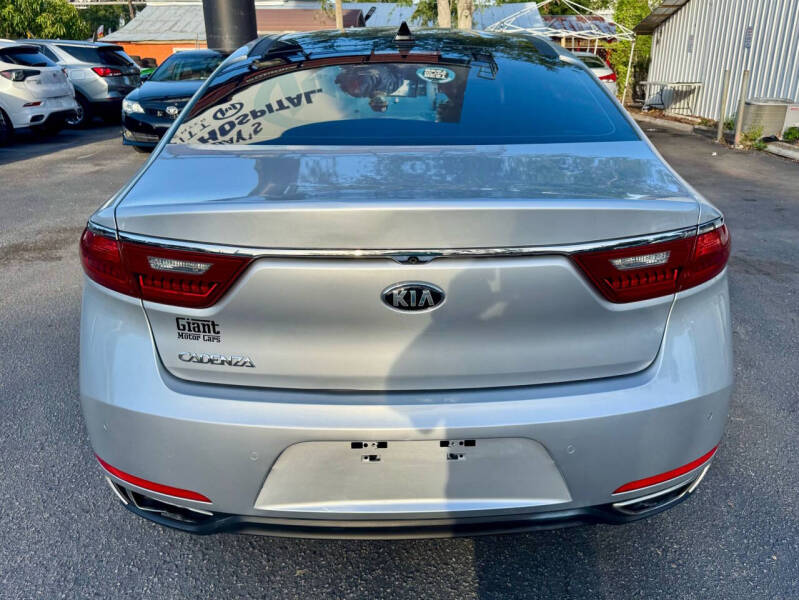2017 Kia Cadenza Technology