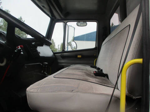 2001 Freightliner FL70 DUMP TRUCK FL70