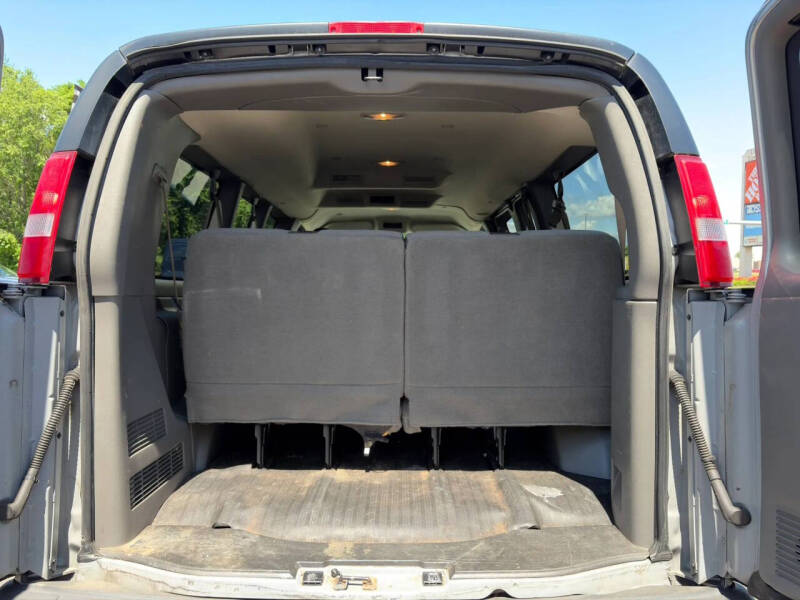 2017 Chevrolet Express LS 2500
