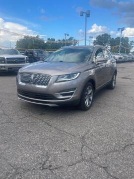 2019 Lincoln MKC for sale at R&R Car Company in Mount Clemens MI