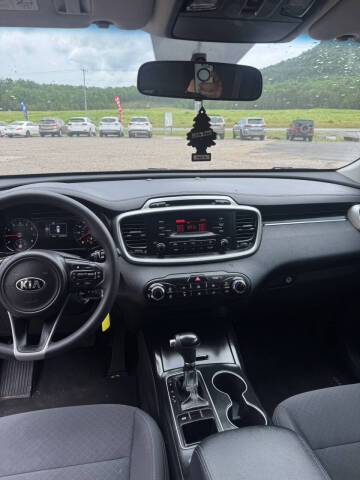 2017 Kia Sorento L