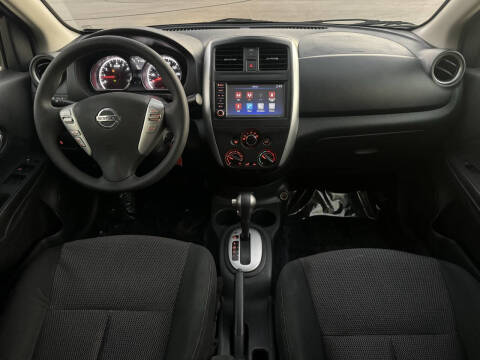 2019 Nissan Versa SV