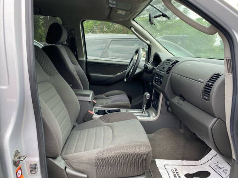 2009 Nissan Pathfinder LE