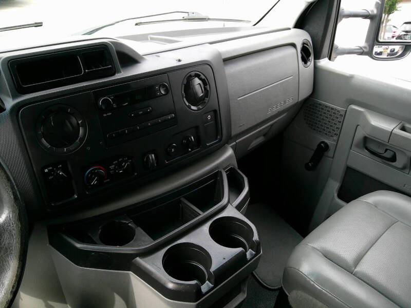 2014 Ford E-Series E-150
