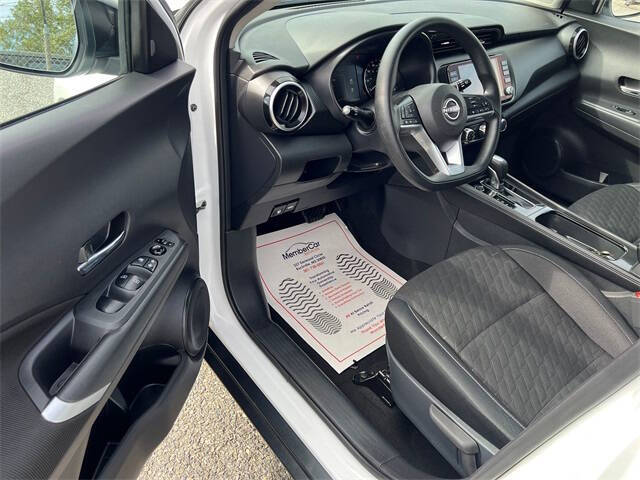 2023 Nissan Kicks SV