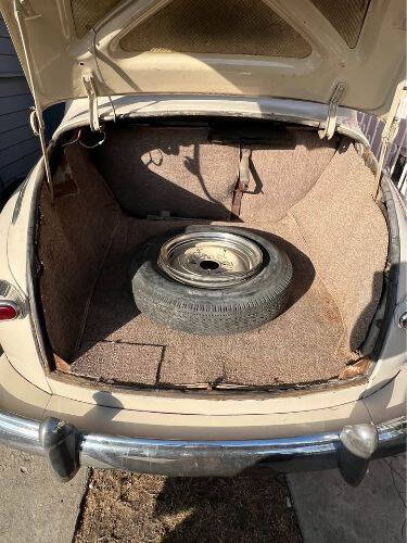 1948 Ford Super Deluxe