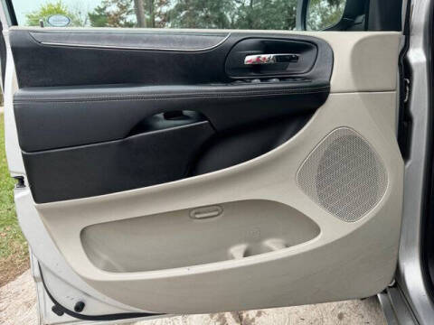 2012 Chrysler Town and Country Touring