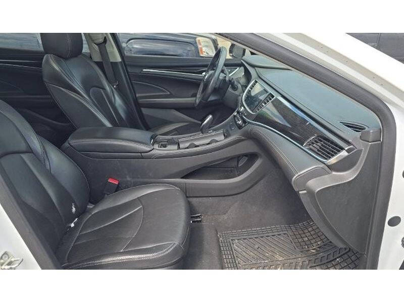 2017 Buick LaCrosse Essence