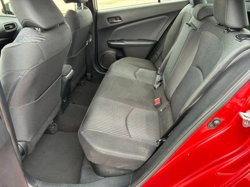 2016 Toyota Prius Three