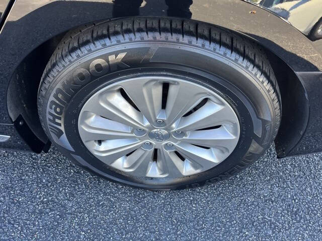 2017 Hyundai Sonata Hybrid SE