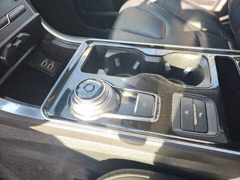 2020 Ford Edge Titanium