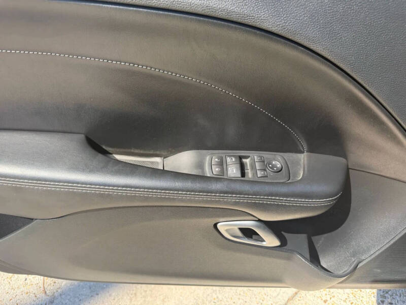 2017 Dodge Challenger 392 HEMI Scat Pack Shaker