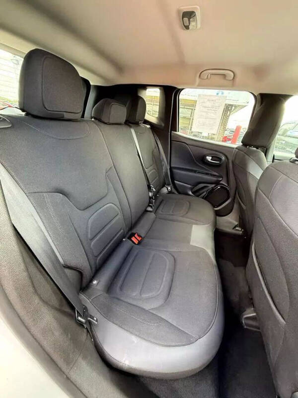 2017 Jeep Renegade Altitude