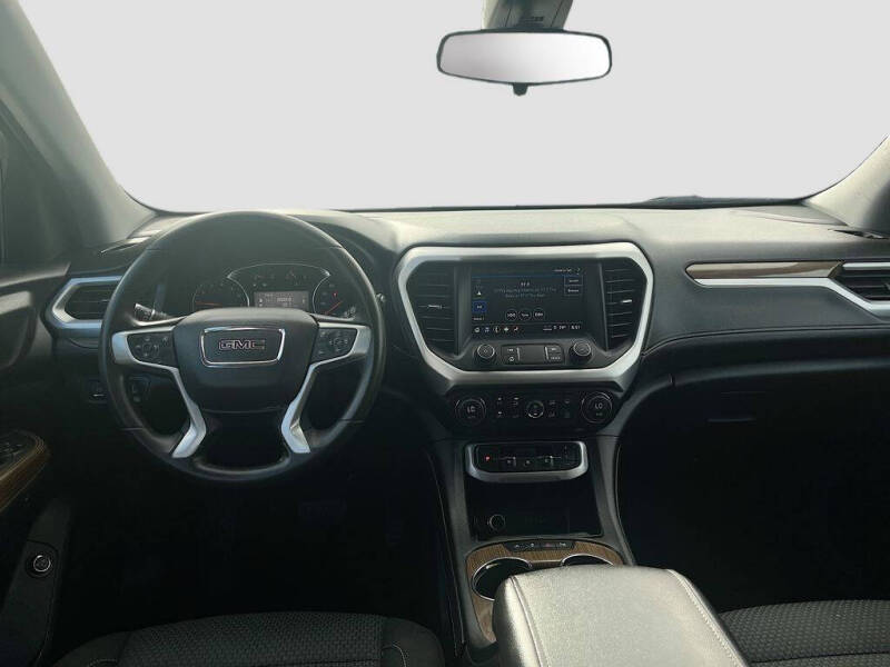 2022 GMC Acadia SLE