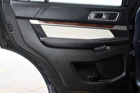 2017 Ford Explorer Platinum