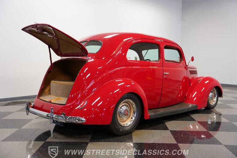 1937 Ford Tudor
