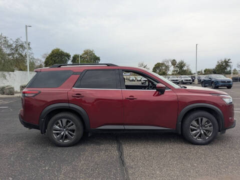 2022 Nissan Pathfinder SV