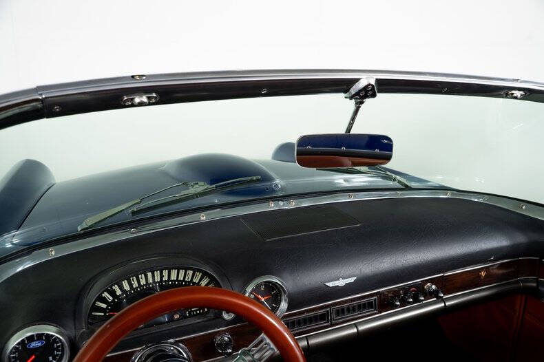 1955 Ford Thunderbird