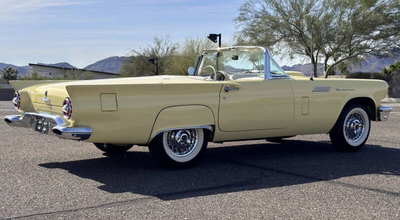 1957 Ford Thunderbird