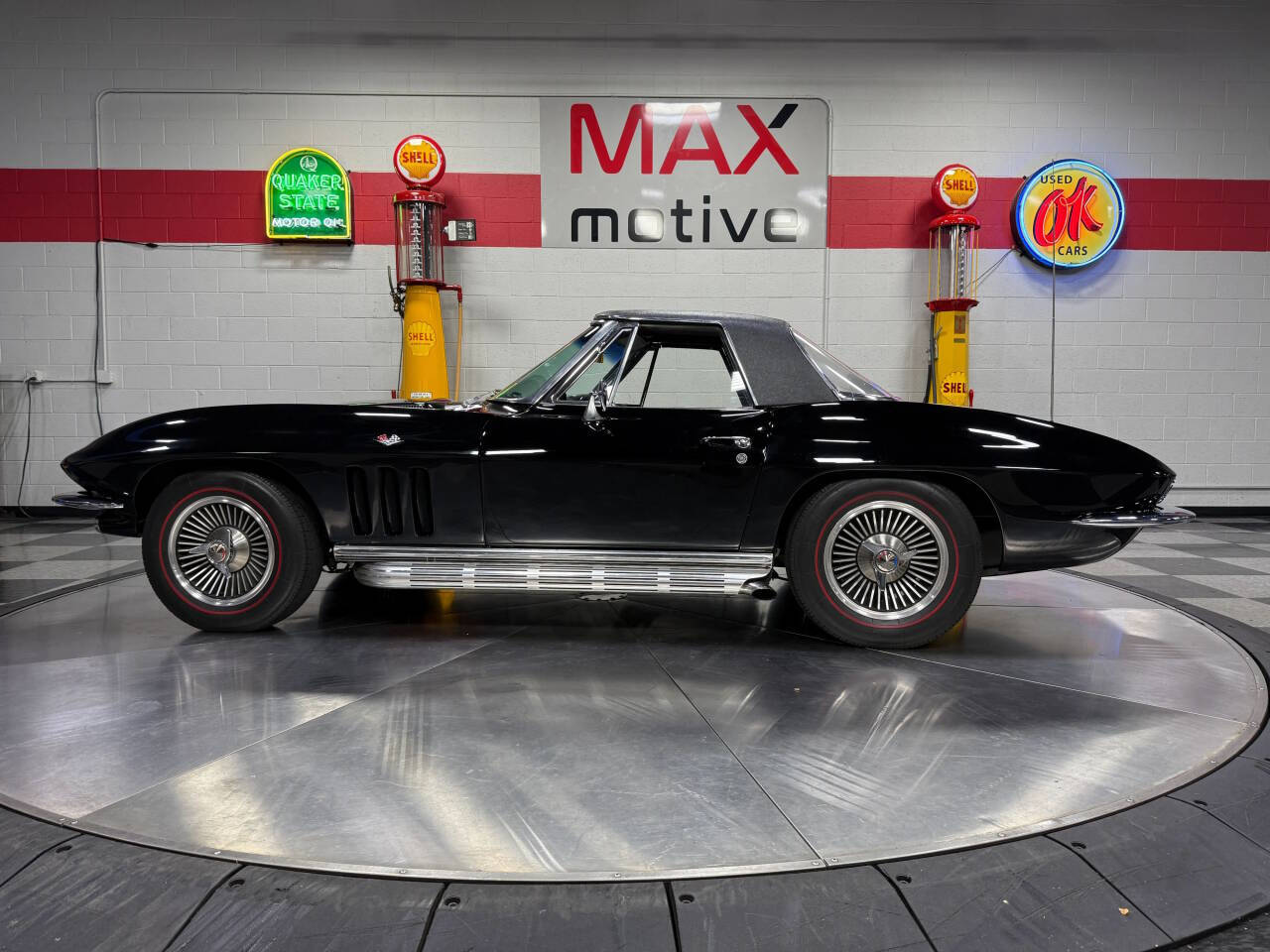 1966 Chevrolet Corvette 18