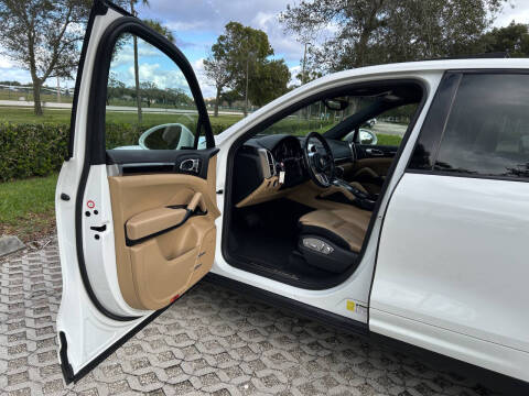 2017 Porsche Cayenne Platinum Edition