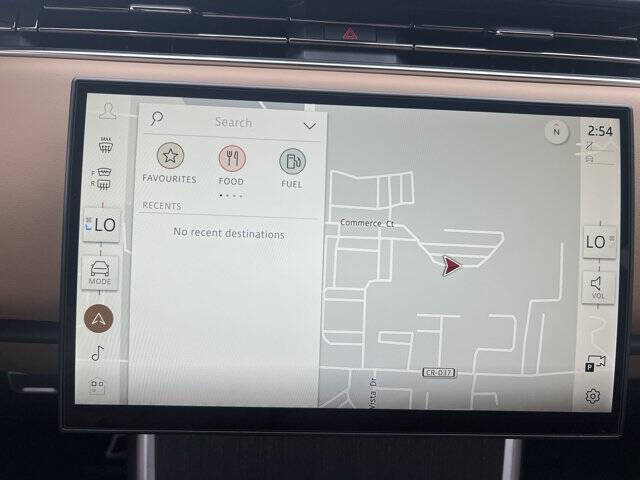 2025 Land Rover Range Rover P530 SE