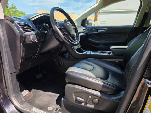 2022 Ford Edge Titanium