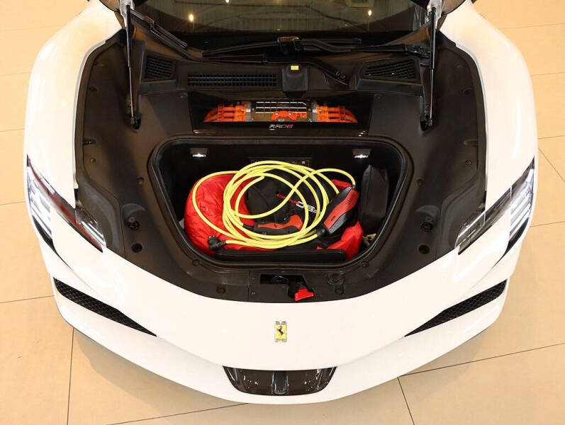 2024 Ferrari SF90 Spider