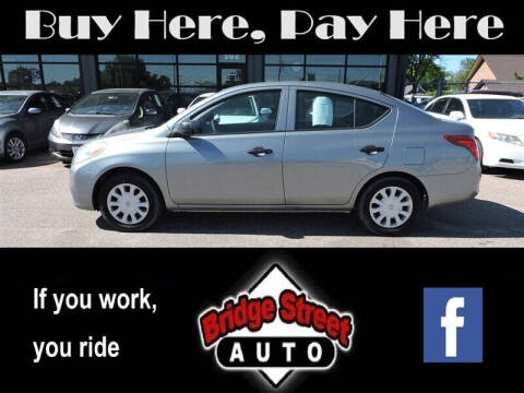 2013 Nissan Versa 1.6 S