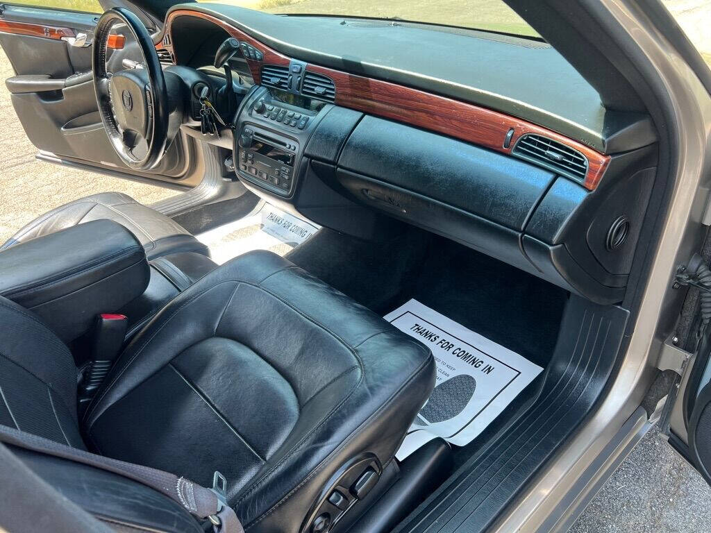 2004 Cadillac DeVille for sale at Car ConneXion Inc in Knoxville, TN