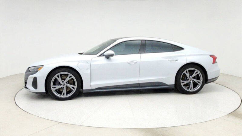 2024 Audi e-tron GT quattro Prestige