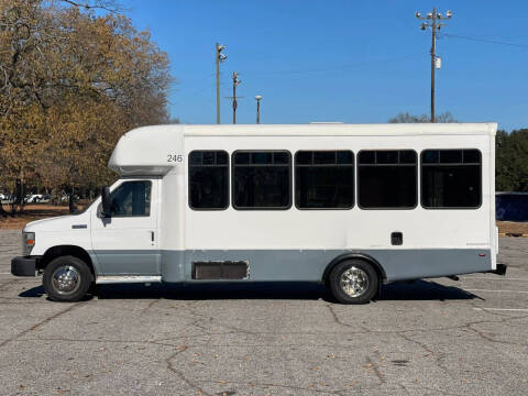 2011 Ford E-Series E-450 SD