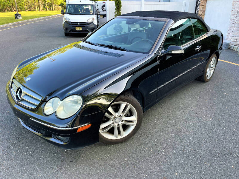 2009 Mercedes-Benz CLK for sale at Ultimate Motors in Port Monmouth NJ