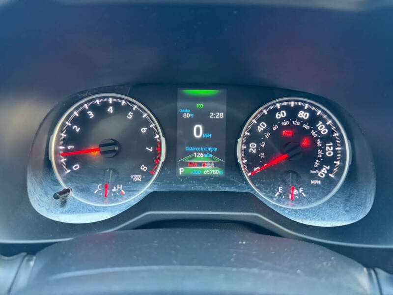 2022 Toyota RAV4 LE