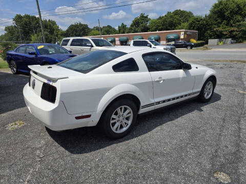 2007 Ford Mustang V6 Deluxe