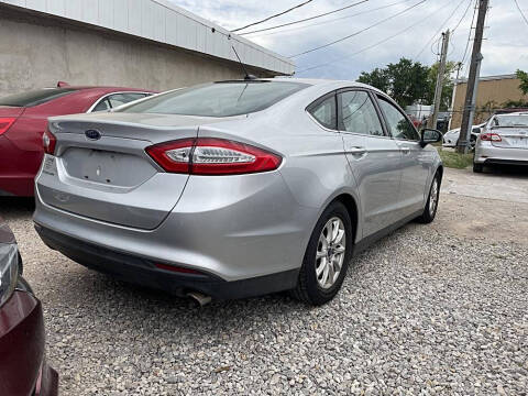 2016 Ford Fusion S