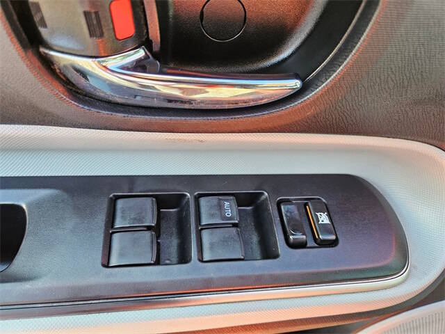 2014 Toyota Prius c Four