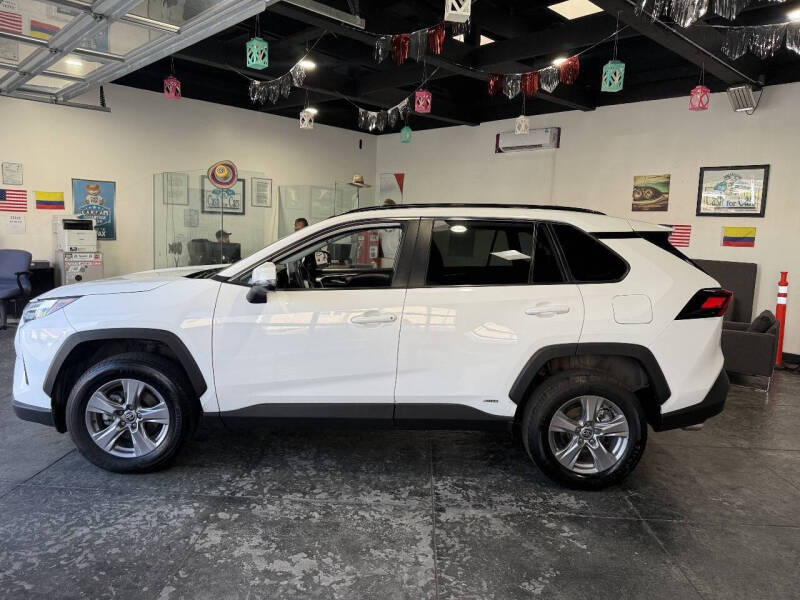 2023 Toyota RAV4 Hybrid XLE