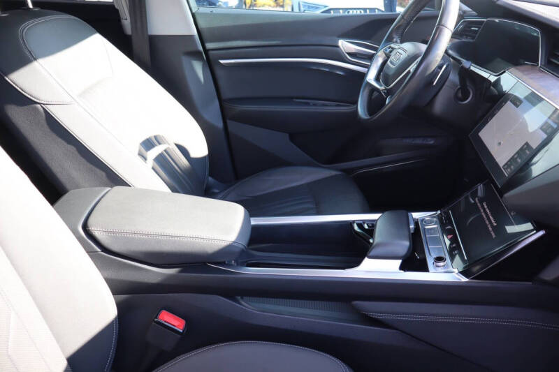 2020 Audi e-tron Sportback quattro Premium Plus