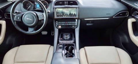 2019 Jaguar F-PACE 25t Premium