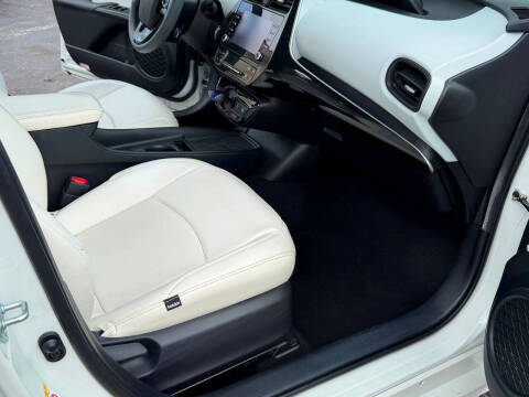 2020 Toyota Prius LE