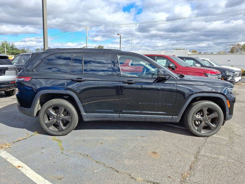2023 Jeep Grand Cherokee Altitude