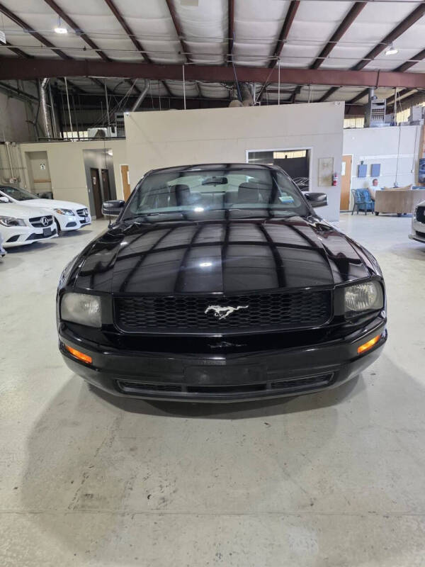 2007 Ford Mustang V6 Deluxe