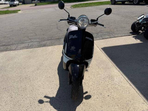 2025 Icebear Ascend Bella