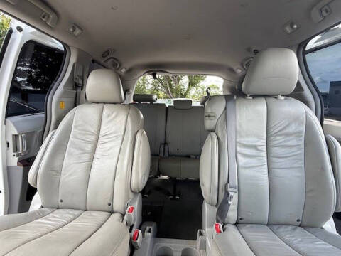 2011 Toyota Sienna XLE 8-Passenger