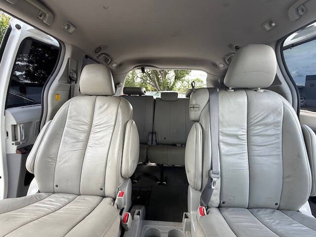 2011 Toyota Sienna XLE 8-Passenger