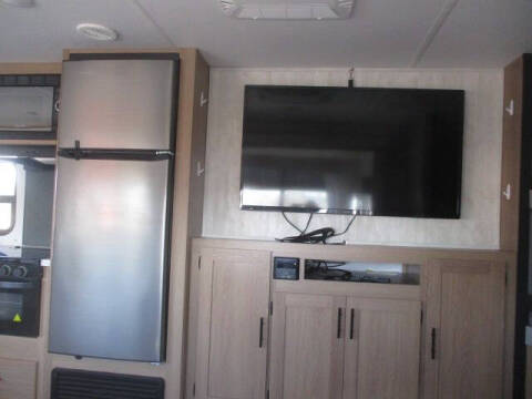 2022 SOLD Forest River Prime Time Avenger 27DBS