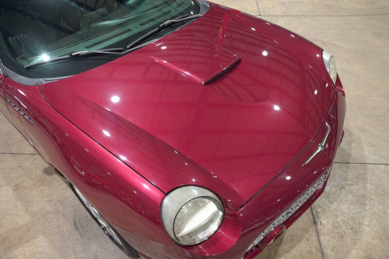 2004 Ford Thunderbird Deluxe