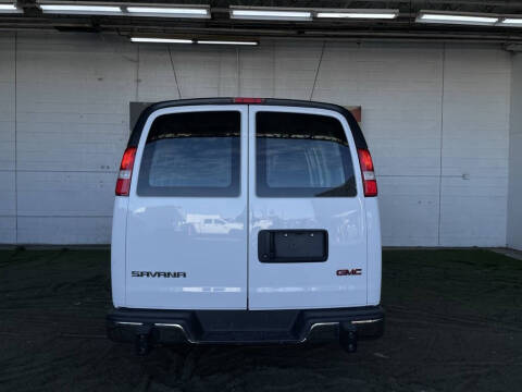 2024 GMC Savana 2500