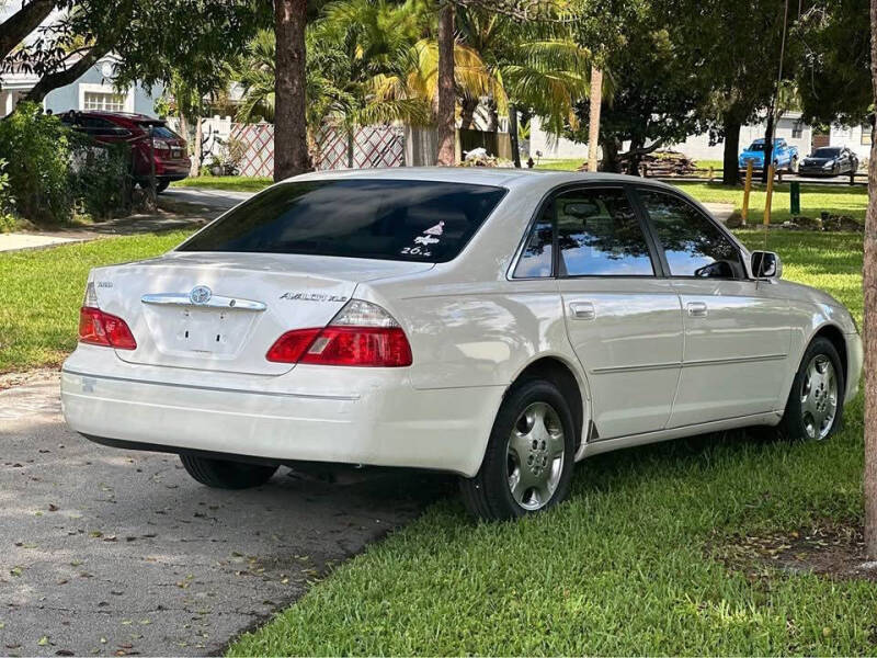 2004 Toyota Avalon XLS